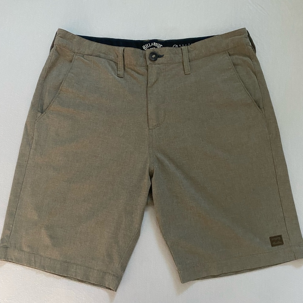 BillaBong Crossfire Submersible men’s 33 activewear shorts Khaki quick dry